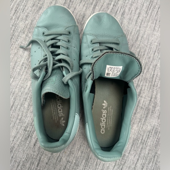 Adidas Teal Sneakers with Black Accents - Picture 10 of 13